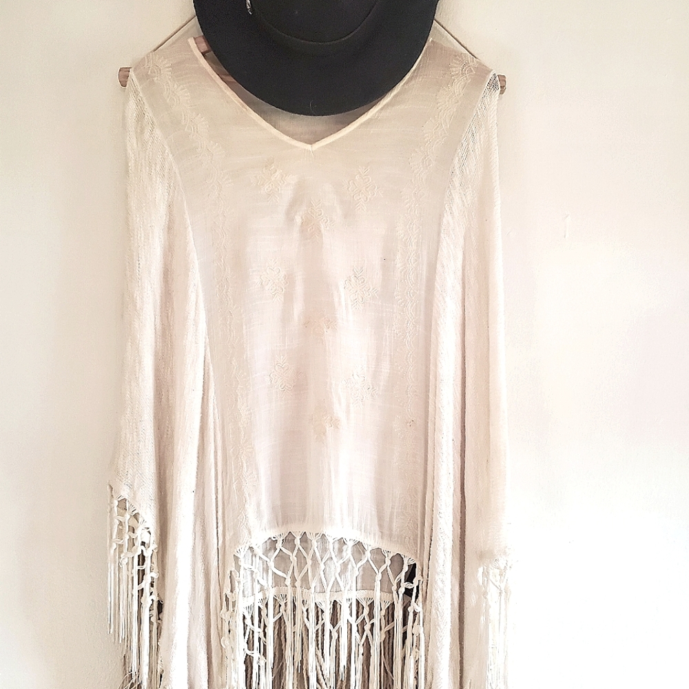 Knox Rose Fringe Shaw- S/M